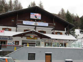 Lodge Ski Pampeago